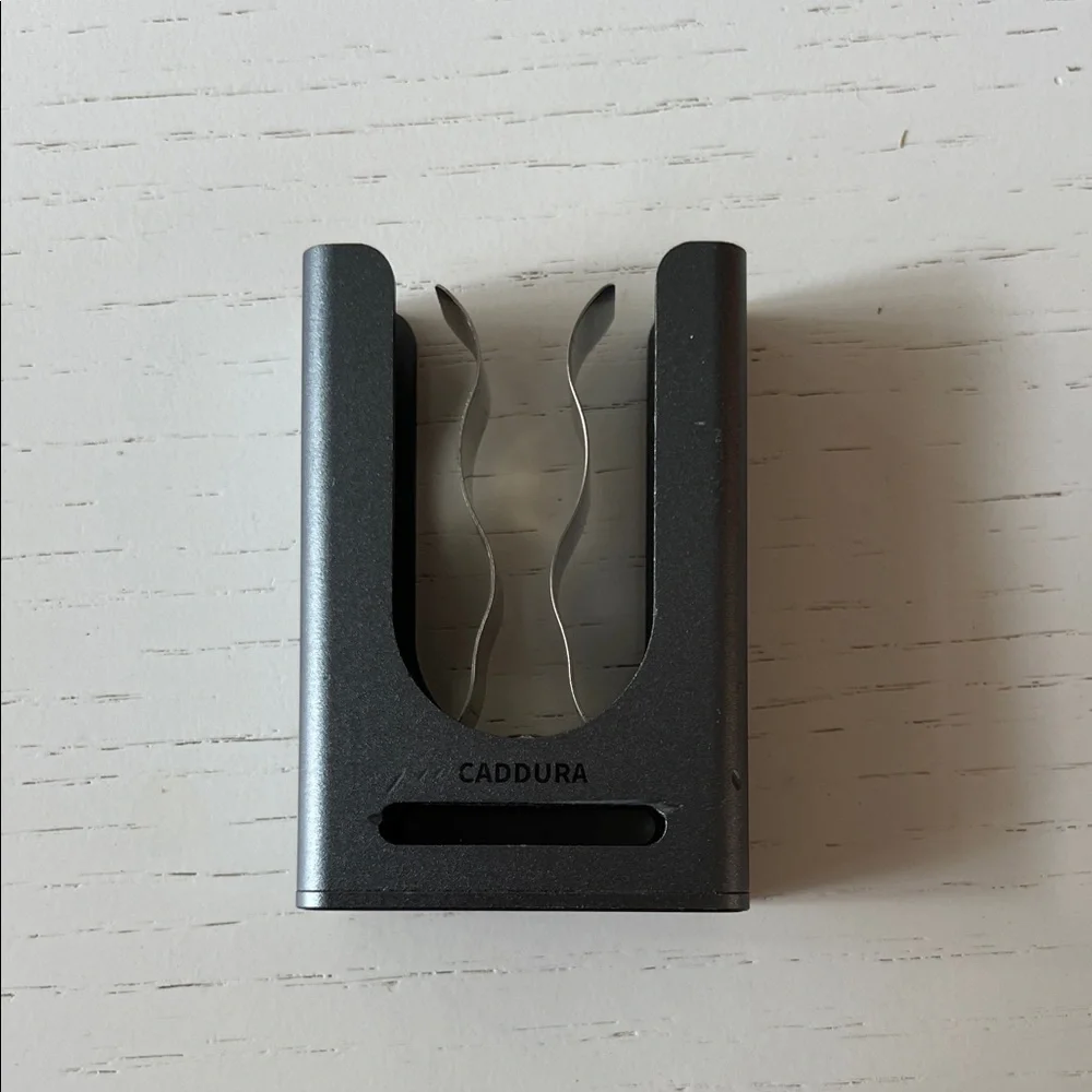 Magnetic Cigar Holder